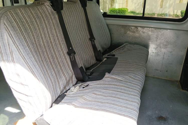 Used JMC Transit 2019 2.8T Commercial Version Short Wheelbase Mid-Roof 6-Seater China VI JX493 Left Rear Seat