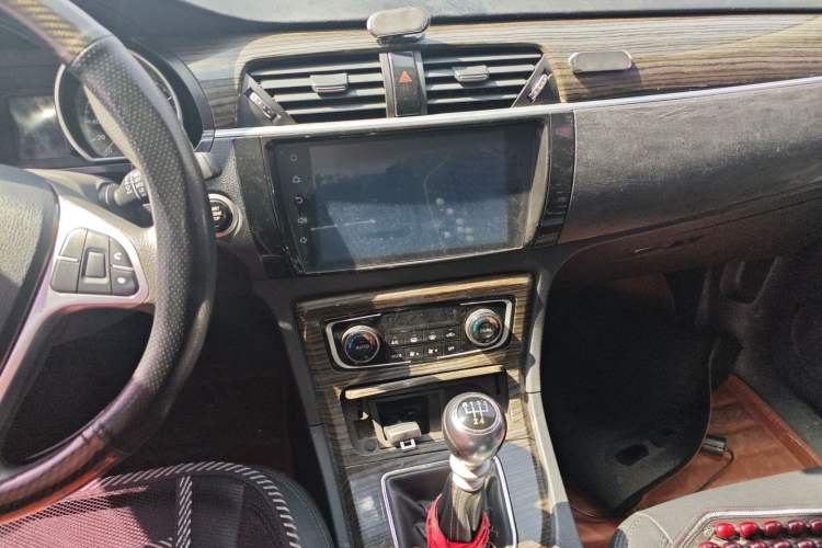 Used Zotye T600 2016 1.5T Manual Luxury Edition Audio And AC Panel