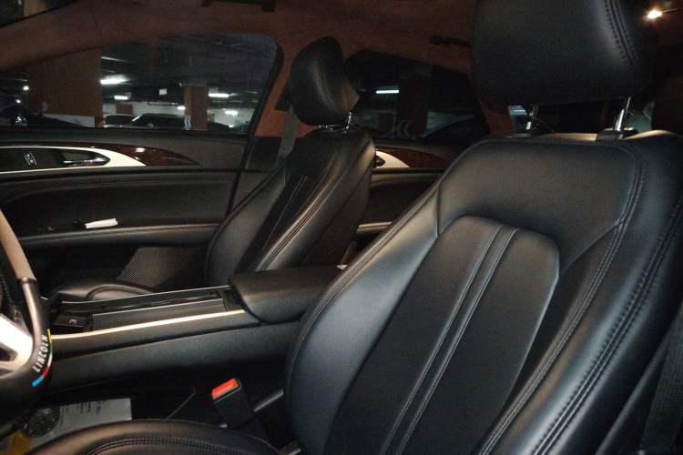 Used Lincoln MKZ 2018 2.0T Premium Edition Left Front Seat