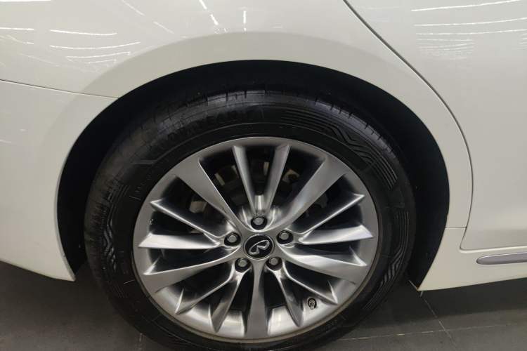 Used Infiniti Q50L 2018 2.0T Enjoyment Version China VI Standard