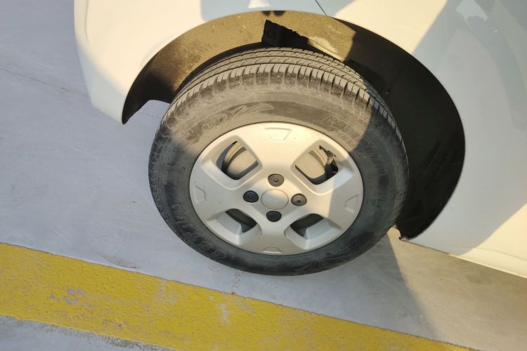 Used Roewe Clever 2021 302 km New Four-Seater Super-Efficient Version
