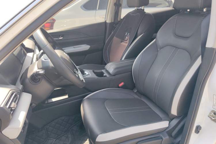 Used Dongfeng Aeolus E70 2021 Revised Version 360H Battery-Swap Edition
