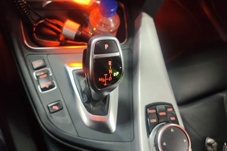 Used BMW 3 Series 2017 330i M Sport Edition Gear Lever