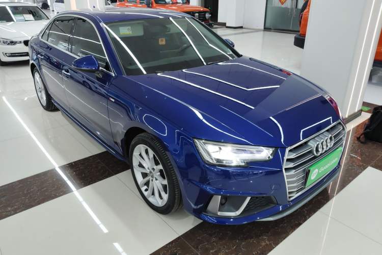 Used Audi A4L 2019 40 TFSI Fashion Edition China VI Emission Standard Exterior 1