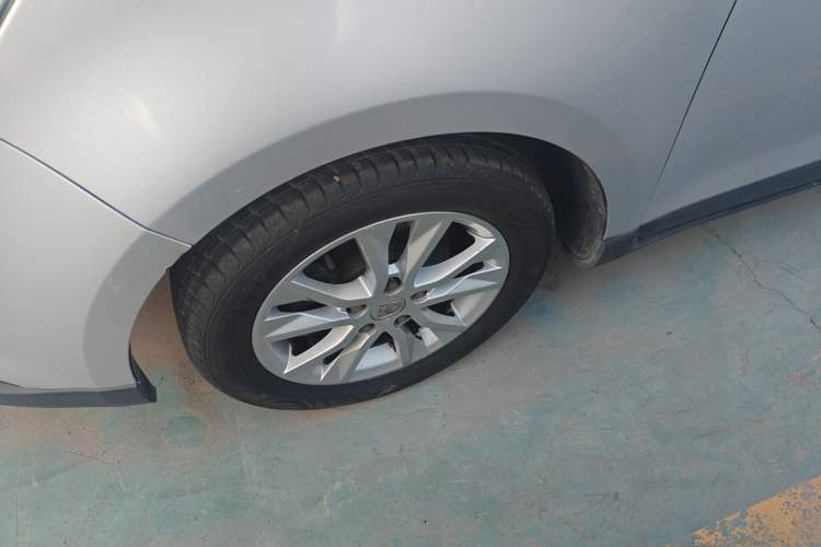 Used Baojun 730 2014 1.5L Manual Luxury Navigation ESP Version 7 Seats