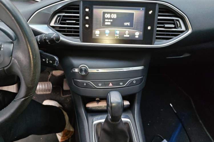 Used Peugeot 308S 2015 1.2T Automatic Jingchi Edition
