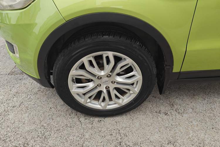 Used Land X7 2015 2.0T Panoramic Prestige Edition
