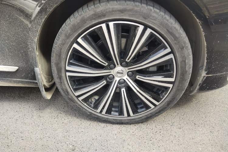 Used Volvo S90 2024 B5 Zhiyuan Luxury Edition