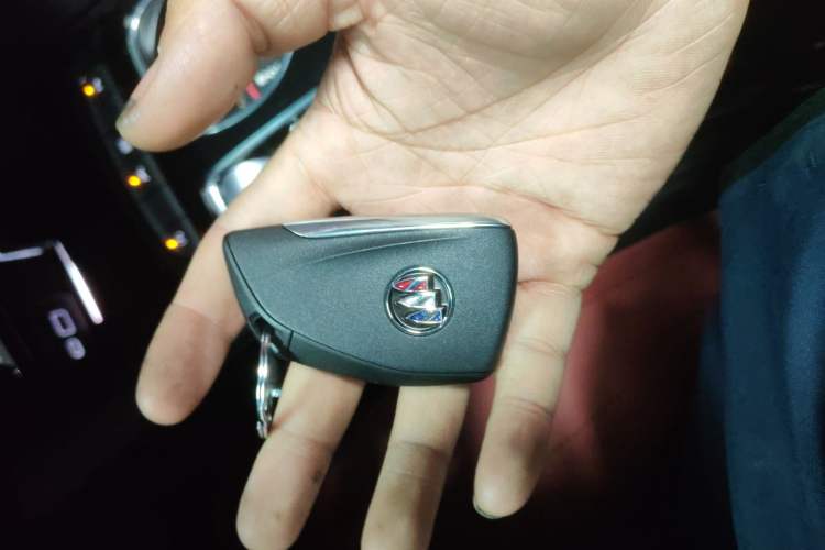 Used Buick Envision 2023 Encore S 652T Two-Wheel-Drive Luxury Model Vehicle Key