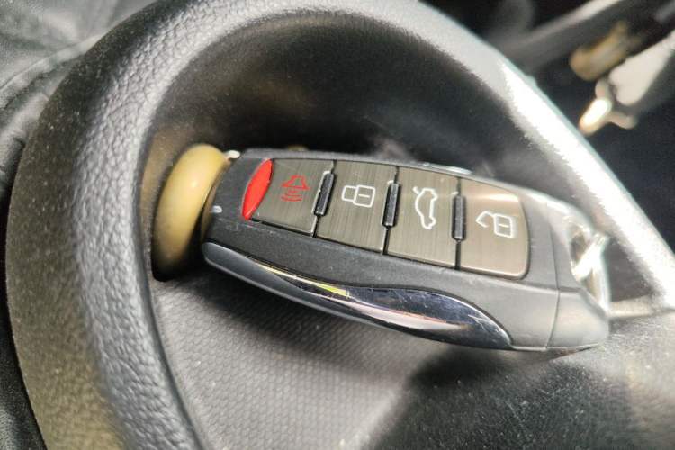 Used ORA Black Cat 2022 Updated Version 301 km Cute Pet Edition Lithium Iron Phosphate
