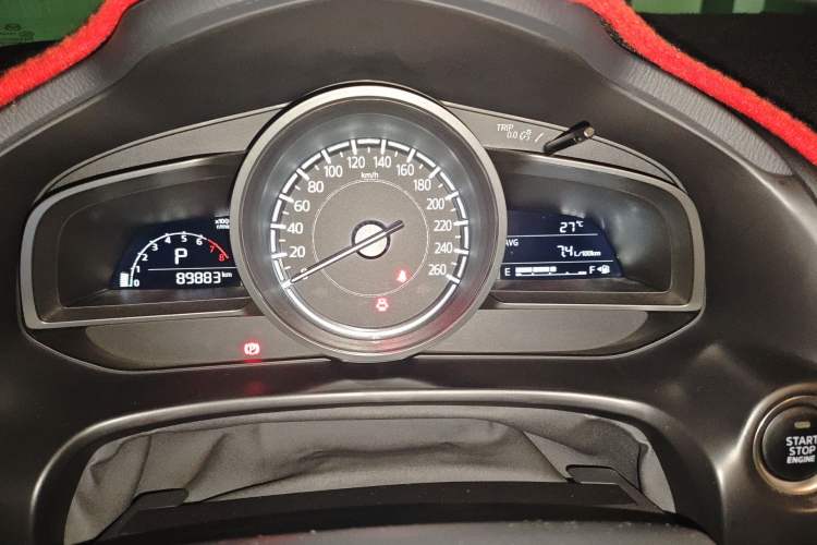 Used Mazda 3 Axela 2017 Hatchback 2.0L Automatic Luxury Model Emission Standard China V Instrument Cluster