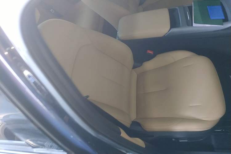 Used Geely Galaxy L6 2023 125km Starship Right Front Seat