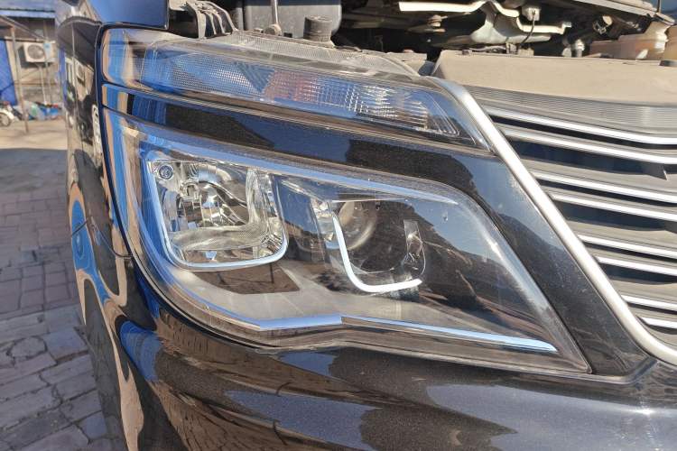 Used FORTHING Lingzhi 2022 V3 1.6L Base Model 2 Seats
