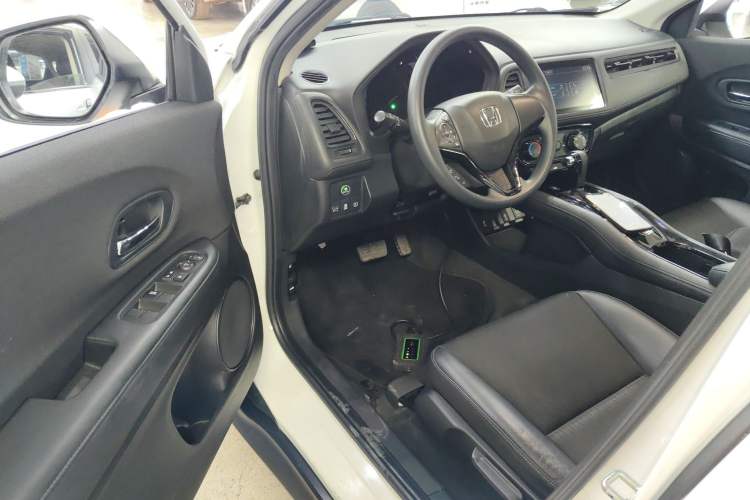 Used Honda Vezel 2020 1.5L CVT Pioneer Edition
