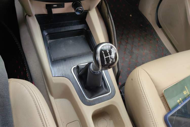 Used Wuling Hongguang 2015 1.5L S1 Comfort China V Standard Gear Lever