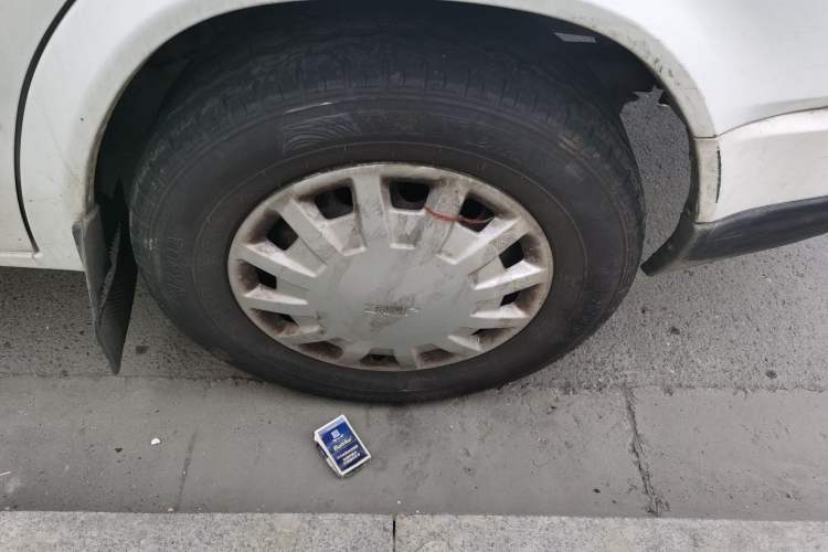 Used JMC Transit 2019 2.8T Commercial Version Long Wheelbase Mid-Roof 6-Seater Rear Single Tire China VI Emission Standard – JX493