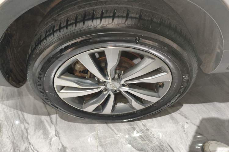 Used Geely Auto Emgrand X7 Sport 2016 1.8TD Automatic ZhiZun Version Right Rear Wheel Hub