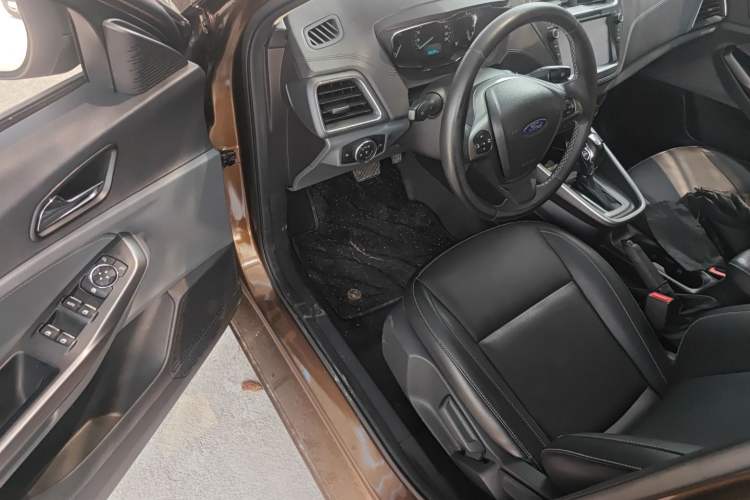 Used Ford Escort 2017 Happiness Edition 1.5L Automatic Fashion Version
