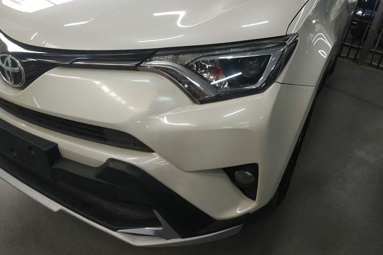 Used Toyota RAV4 2019 2.0L CVT Two-Wheel Drive Pioneer Edition China VI Standard
