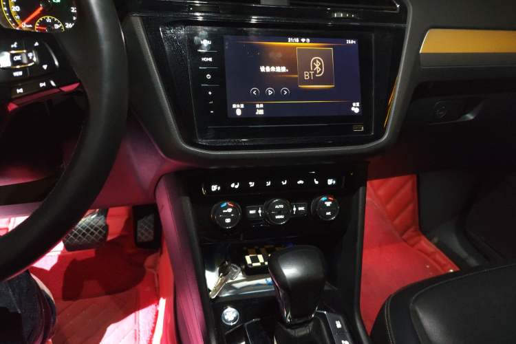 Used Volkswagen Tiguan L 2020 330TSI Automatic Two-Wheel Drive Smart Luxury Edition China VI Standard