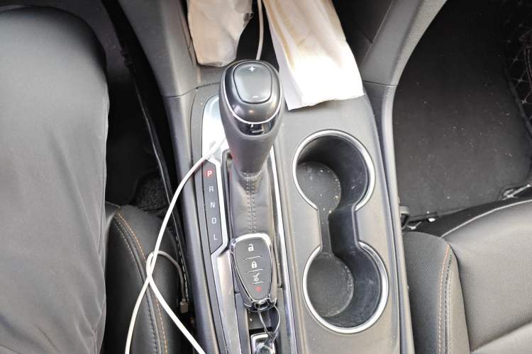 Used Chevrolet Equinox 2019 535T Automatic YuJie Edition China VI
