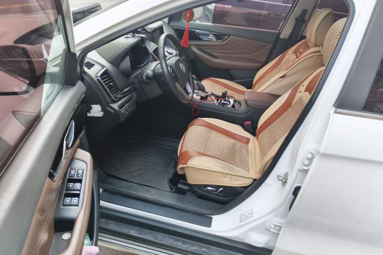 Used Dongfeng Aeolus AX7 2018 Classic 1.6T Automatic Luxury Model
