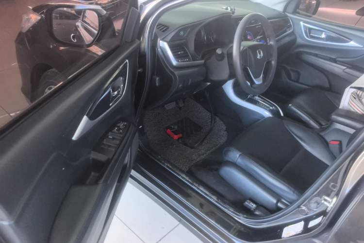 Used Honda Crider 2015 1.8L automatic comfort version