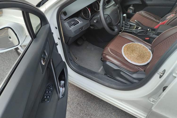 Used Peugeot 508 2013 2.0L 2nd Anniversary Edition with Automatic Sunroof – Classic Version Driver Seat