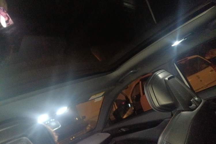 Used CHANGAN UNI-V 2022 1.5T Prestige Version Headliner