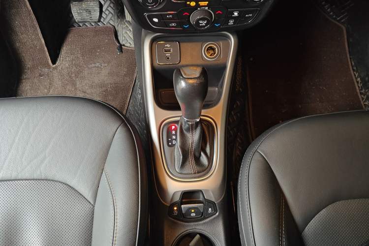 Used Jeep Compass 2017 200T Automatic Family Edition