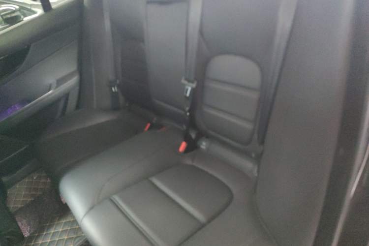 Used Jaguar XEL 2020 2.0T 200 PS S Advanced Elegance Edition Left Rear Seat