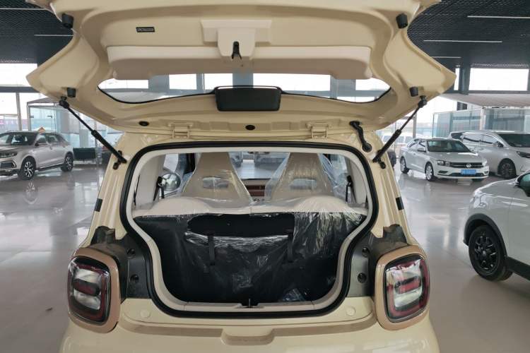 Used Bestune Pony 2026 222km Colorful Horse
