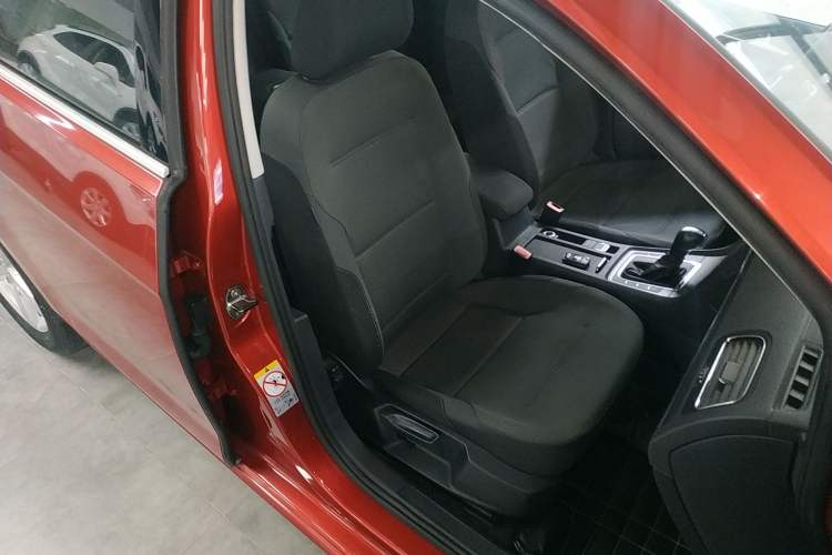 Used Volkswagen Golf 2015 1.6L Automatic Comfort Model
