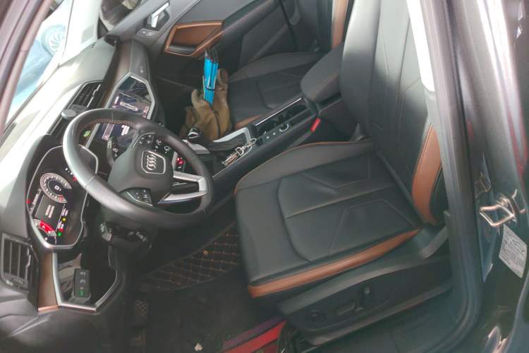 Used Audi Q3 2023 35 TFSI Fashion Elegant Version (1.4T) Left Front Seat