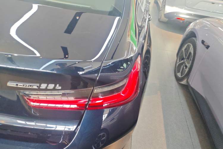 Used BMW i3 2024 eDrive 35 L
