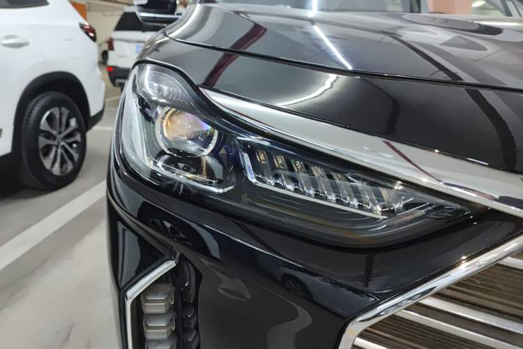 Used JETOUR X70 PLUS 2022 1.5T CVT Mountain 7-Seater Exterior 3