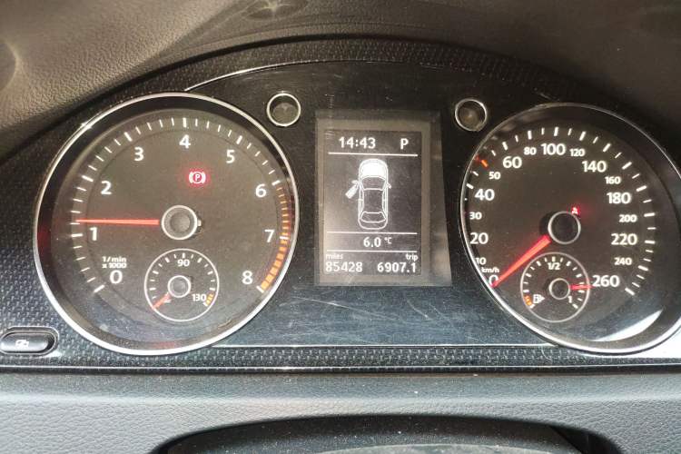 Used Volkswagen Magotan 2012 Revised 1.8TSI Luxury Version Instrument Cluster