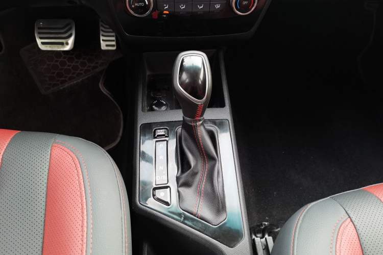 Used JAC Refine S2 2017 1.5L CVT Luxury Smart Model
