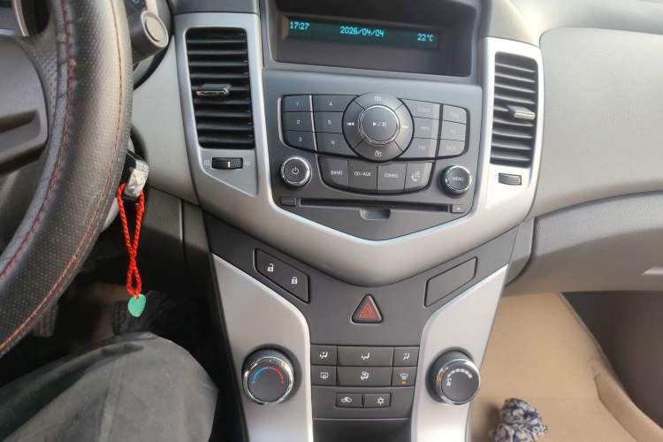 Used Chevrolet Cruze 2012 1.6L SL MT
