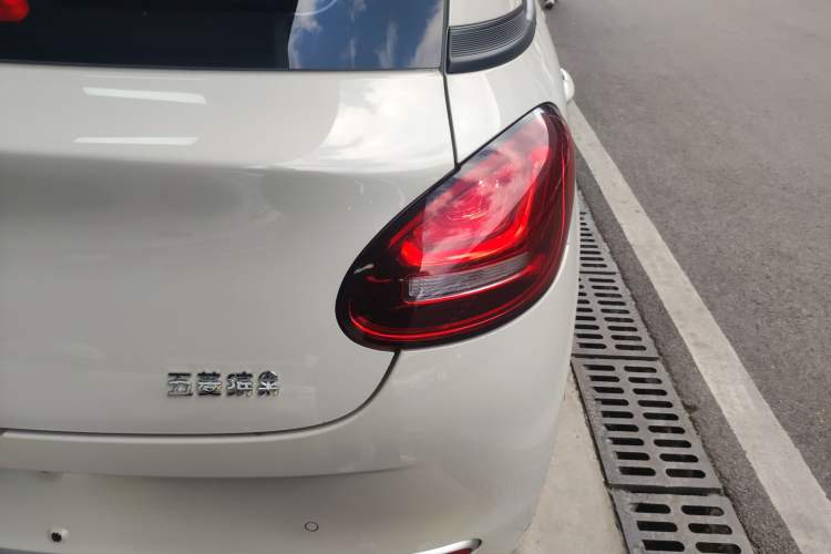 Used Wuling Bingo 2023 333 km Lingxi Connected Version
