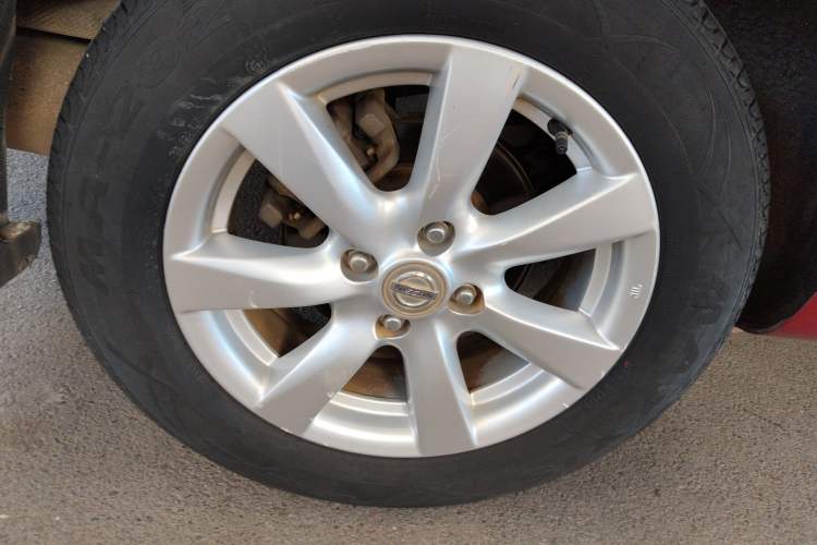 Used Nissan Sunny 2011 1.5XE CVT Comfort Edition Exterior 8