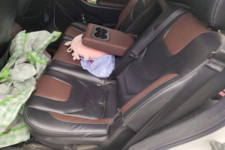 Used Dongfeng Fengon 580 2017 1.5T Manual Luxury Model
