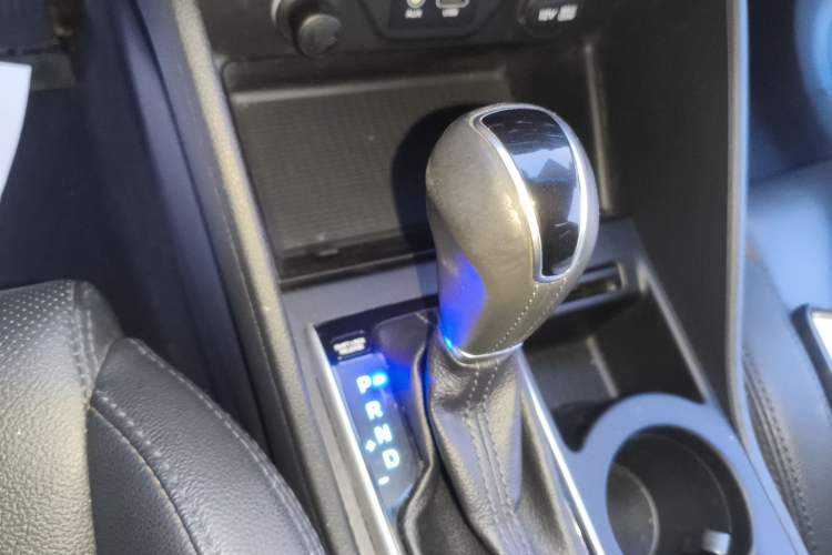 Used Hyundai Tucson 2018 1.6T Dual-Clutch Two-Wheel Drive 15th Anniversary Special Edition Gear Lever