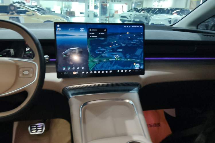 Used XPeng X9 2024 702 Ultra-Long Range Pro Audio And AC Panel