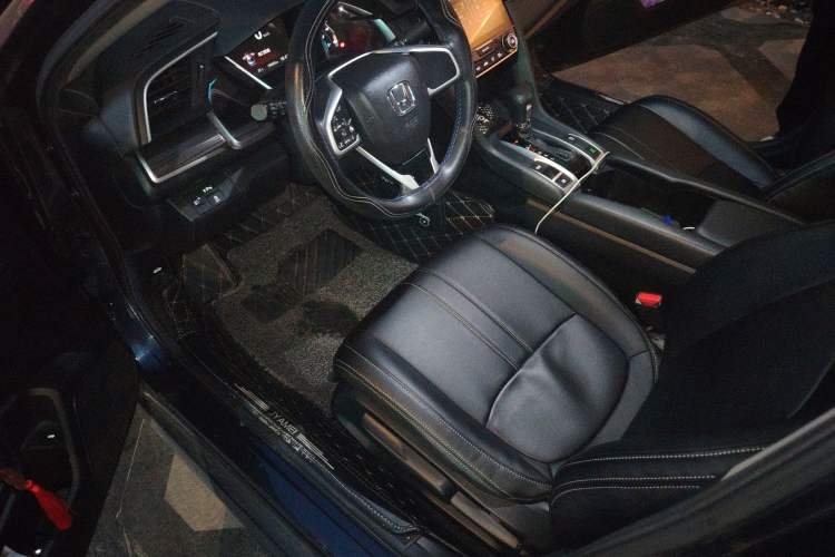 Used Honda Civic 2019 220TURBO CVT Dynamic Edition China VI Driver Seat