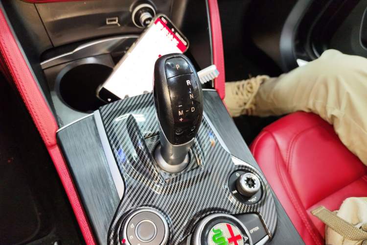 Used Alfa Romeo Stelvio 2017 2.0T 200HP Elite Edition
