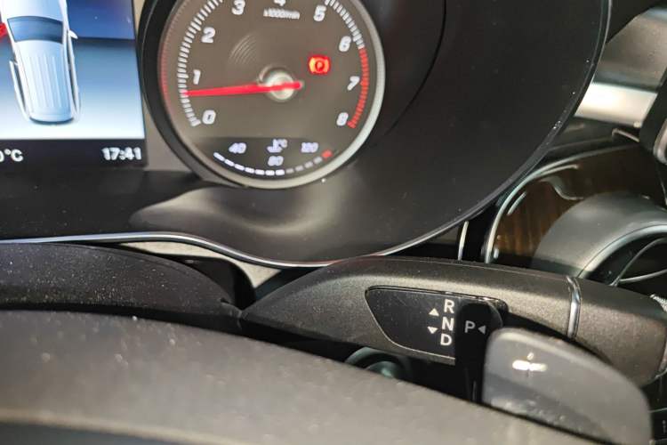 Used Mercedes-Benz GLC 2019 GLC 260 4MATIC Luxury Model