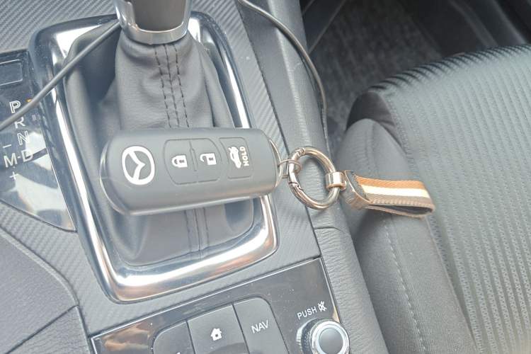 Used Mazda Mazda 3 Axela 2014 Sedan 1.5L Automatic Comfort Model