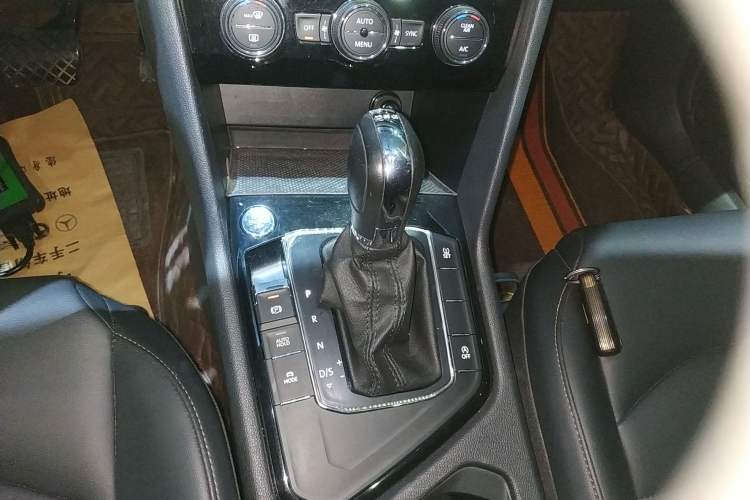 Used Volkswagen Tharu 2019 280TSI Two-Wheel Drive Luxury Version China VI Standard