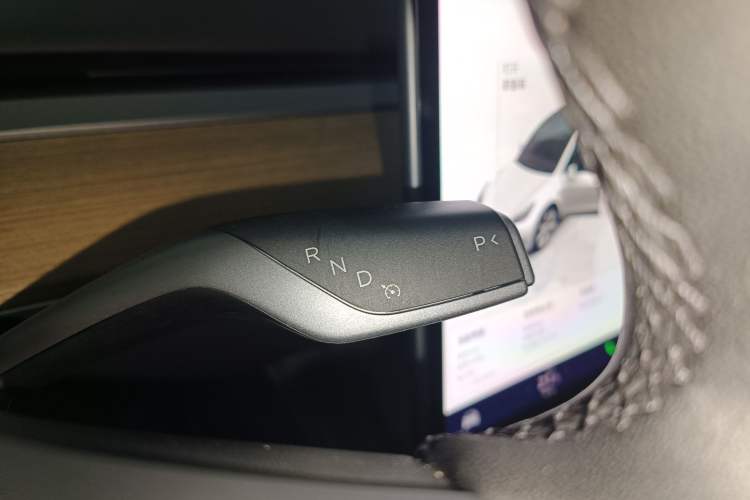 Used Tesla Model Y 2022 Rear-Wheel-Drive Version